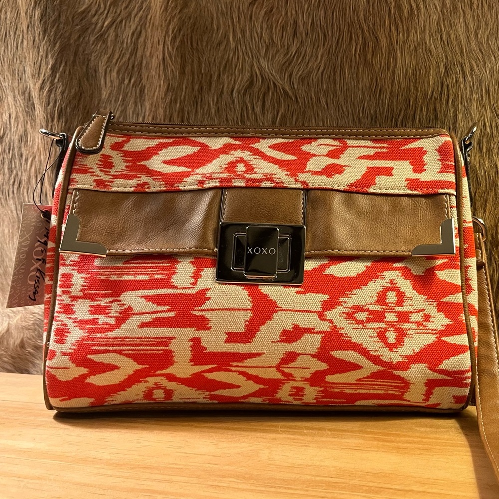 NWT Hugs & Kisses XOXO Purse